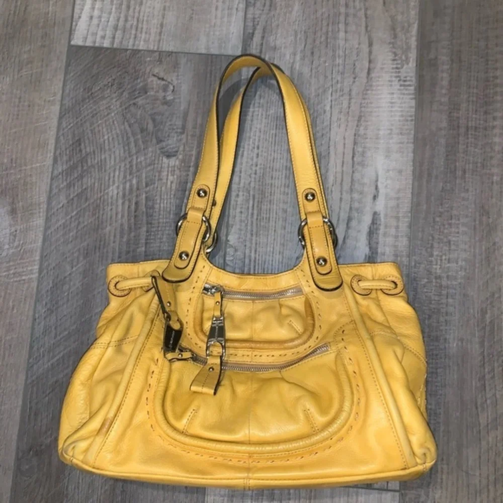B. Makowsky yellow leather shoulder bag purse EUC - Picture 6 of 7
